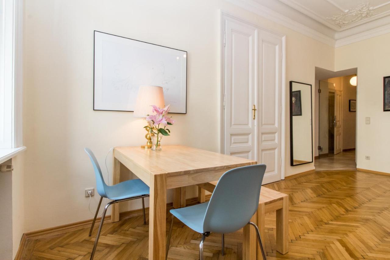 Beautiful Viennese Apartment Exterior foto